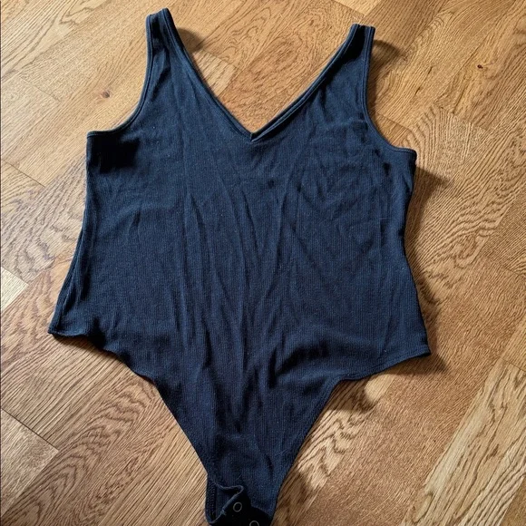American Eagle Outfitters Charcoal Bodysuit - Picture 1 of 3